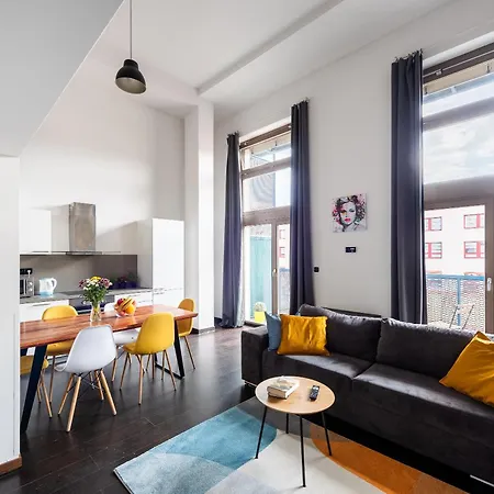 2-Level Apartments On Krizikova Near The Metro Prague Exterior photo
